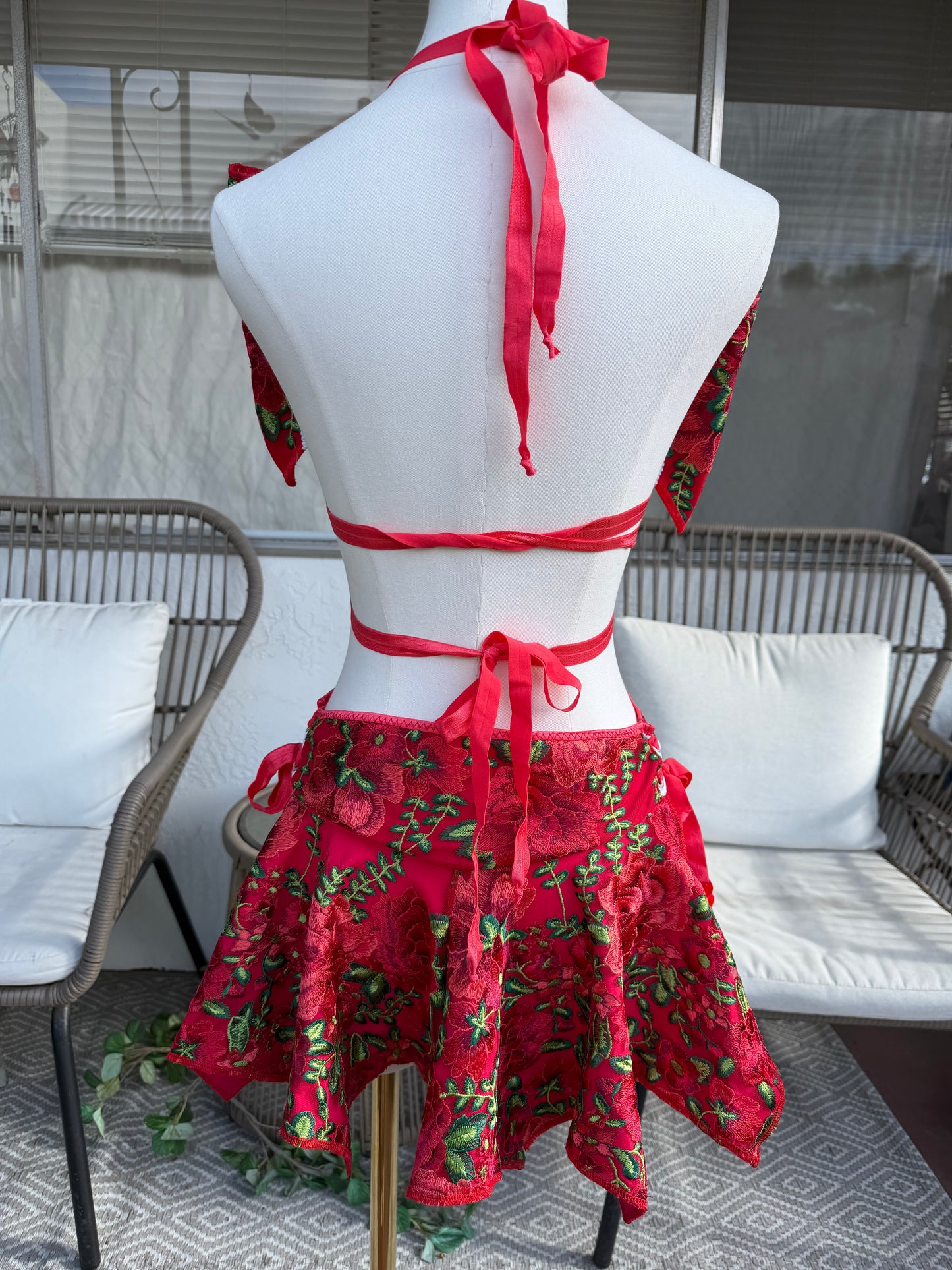 RED FLOWER - SAMPLE SALE