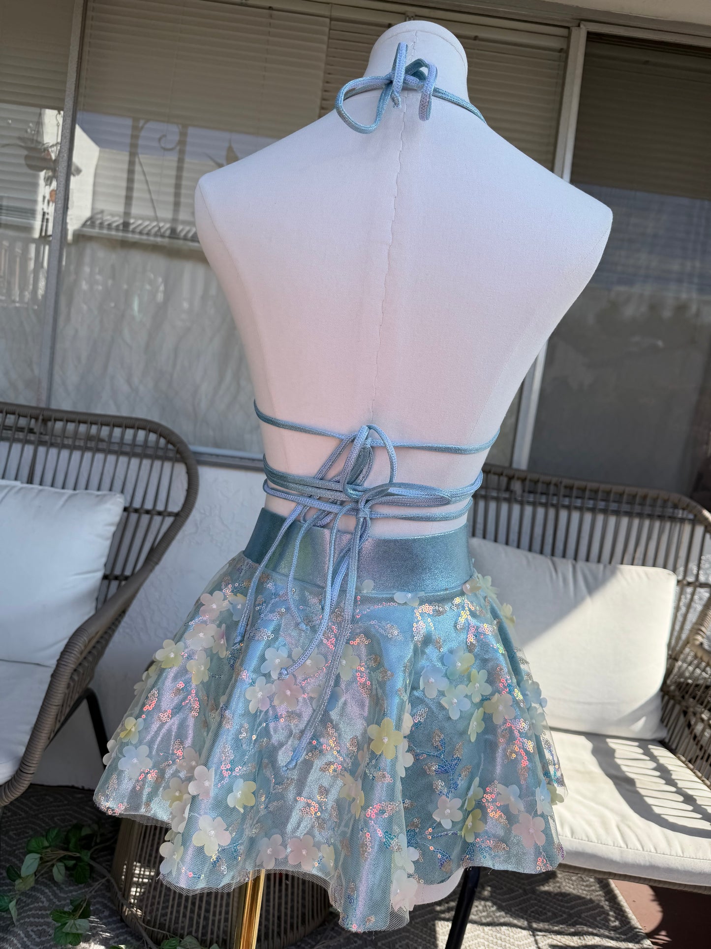 BLUE FLOWER - SAMPLE SALE