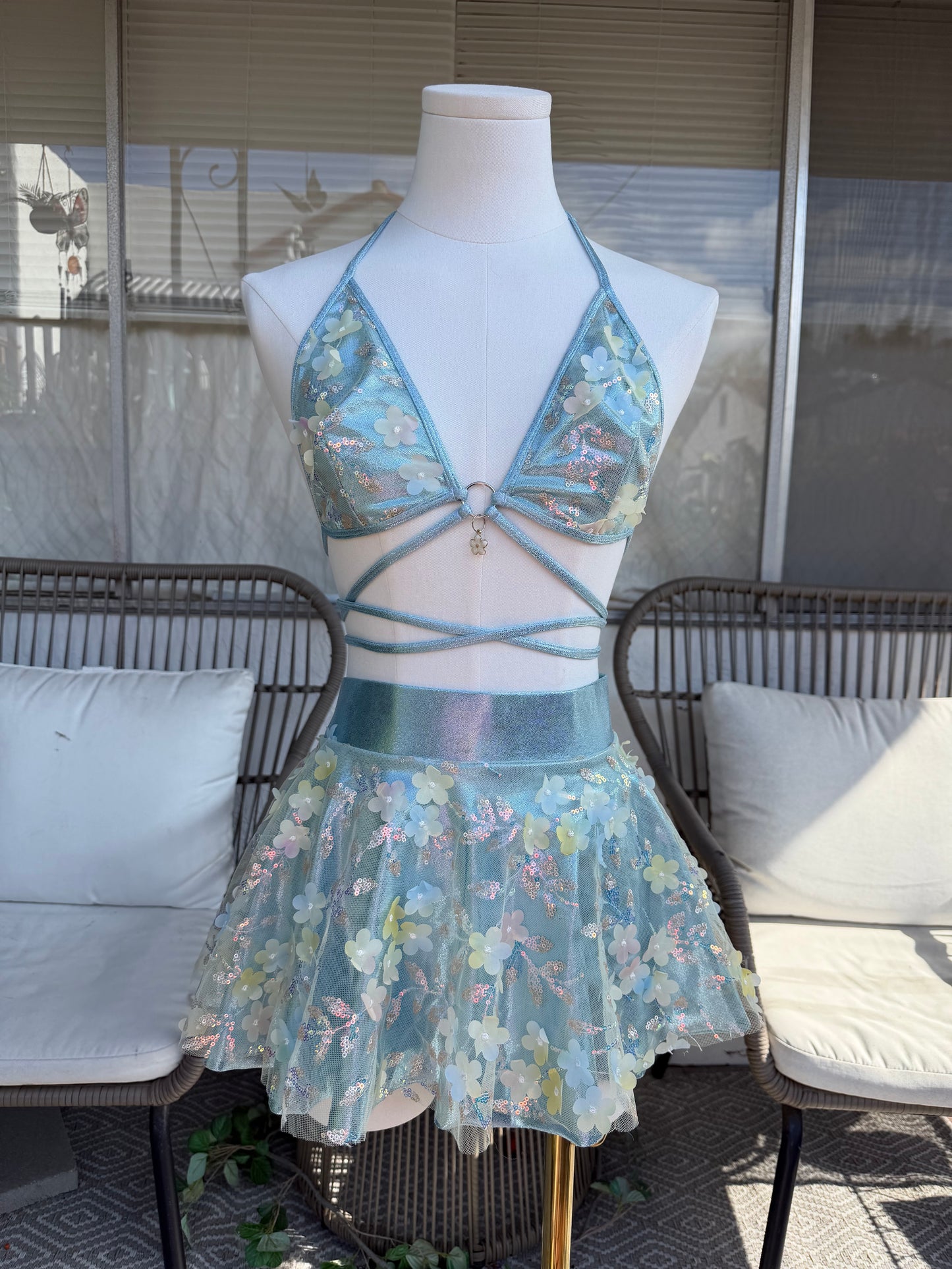 BLUE FLOWER - SAMPLE SALE