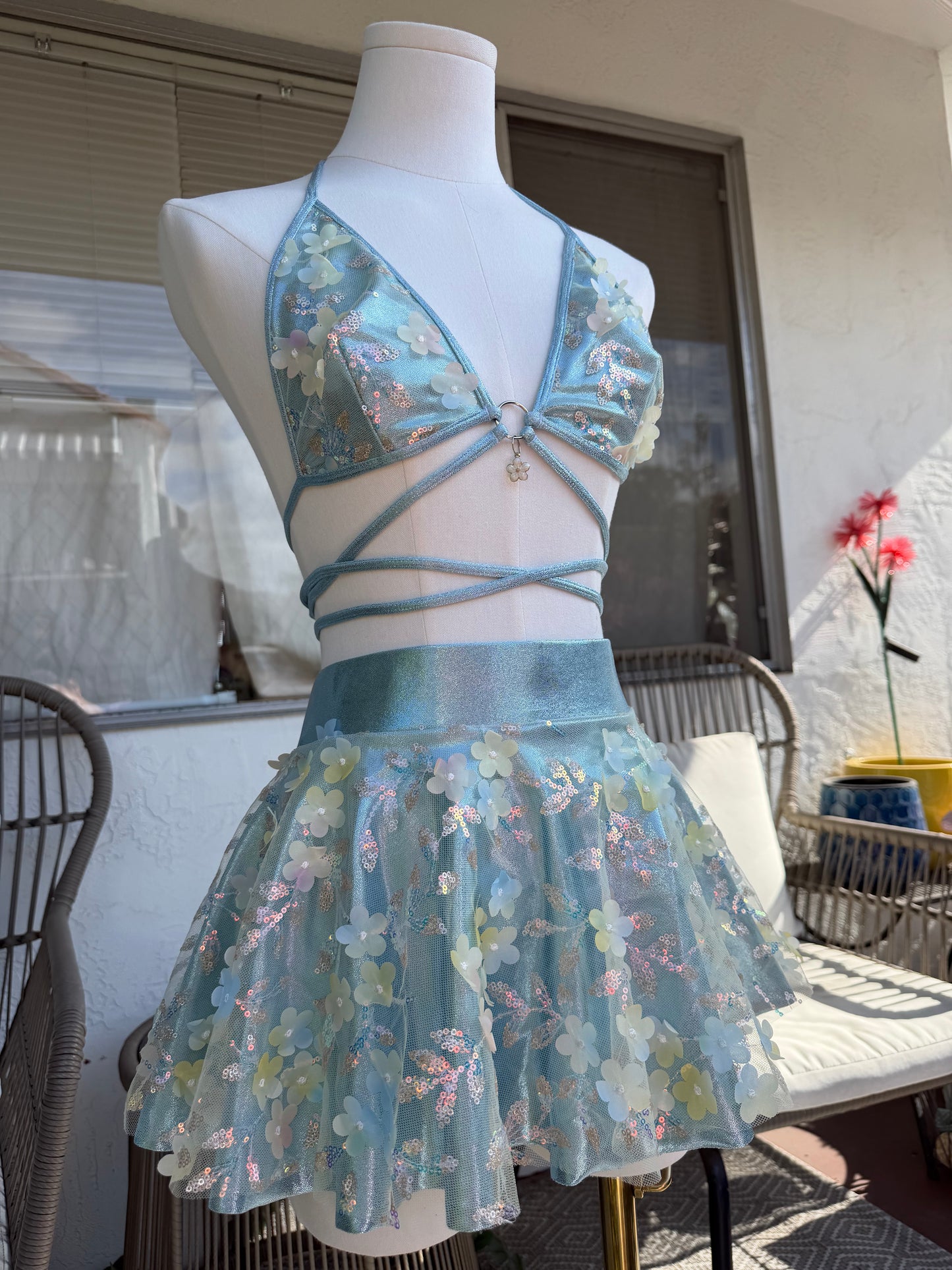 BLUE FLOWER - SAMPLE SALE