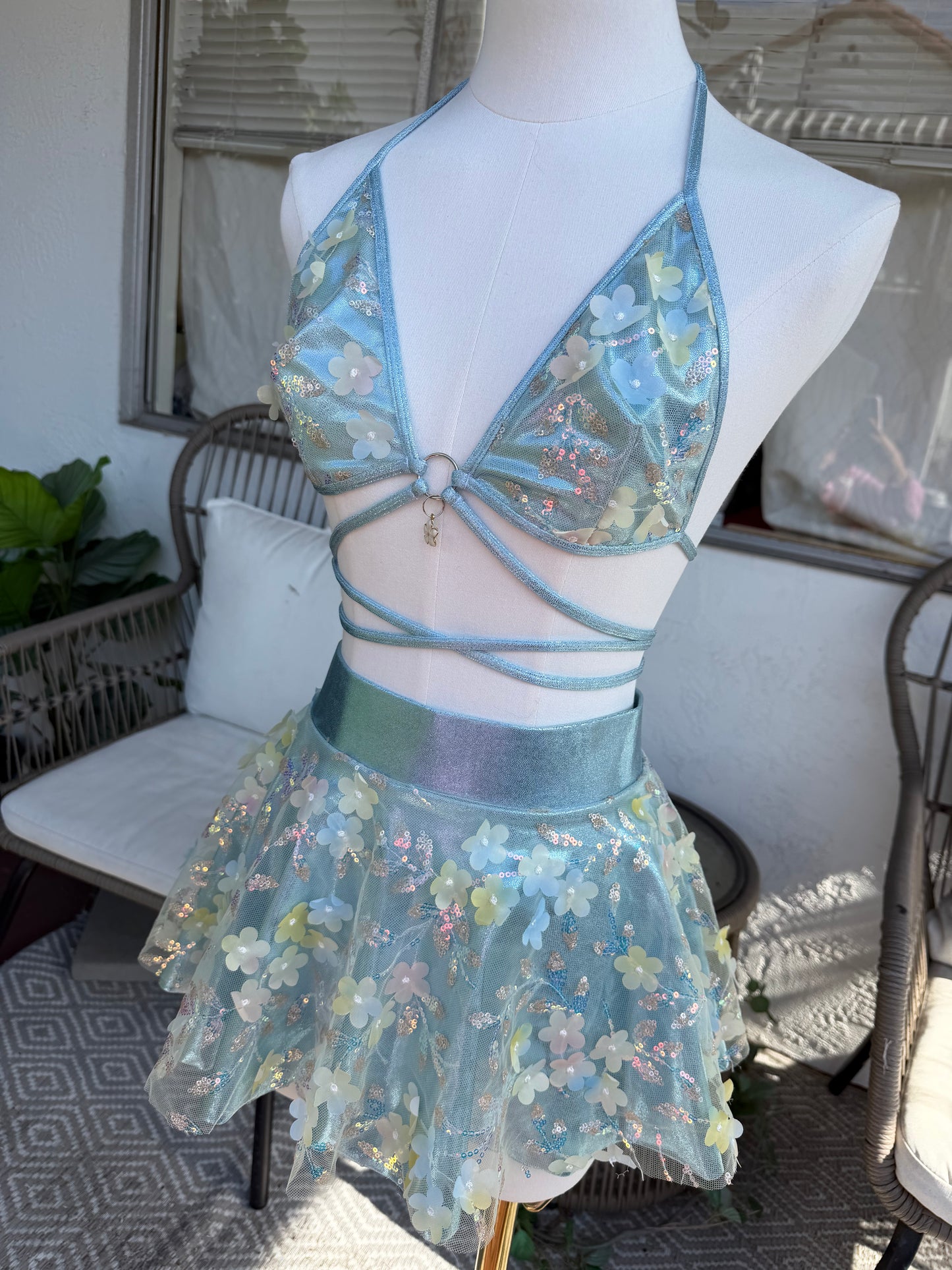 BLUE FLOWER - SAMPLE SALE