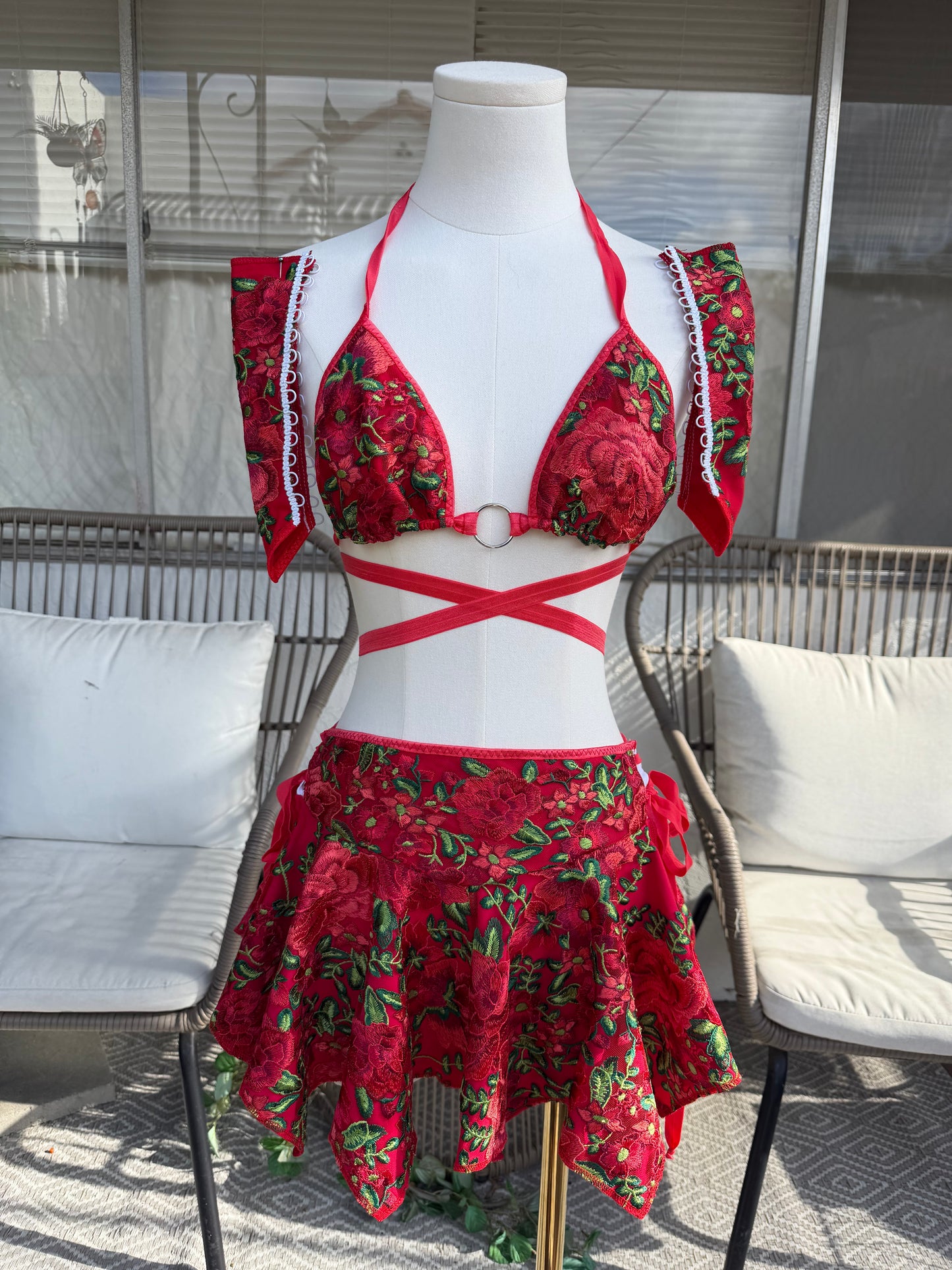 RED FLOWER - SAMPLE SALE