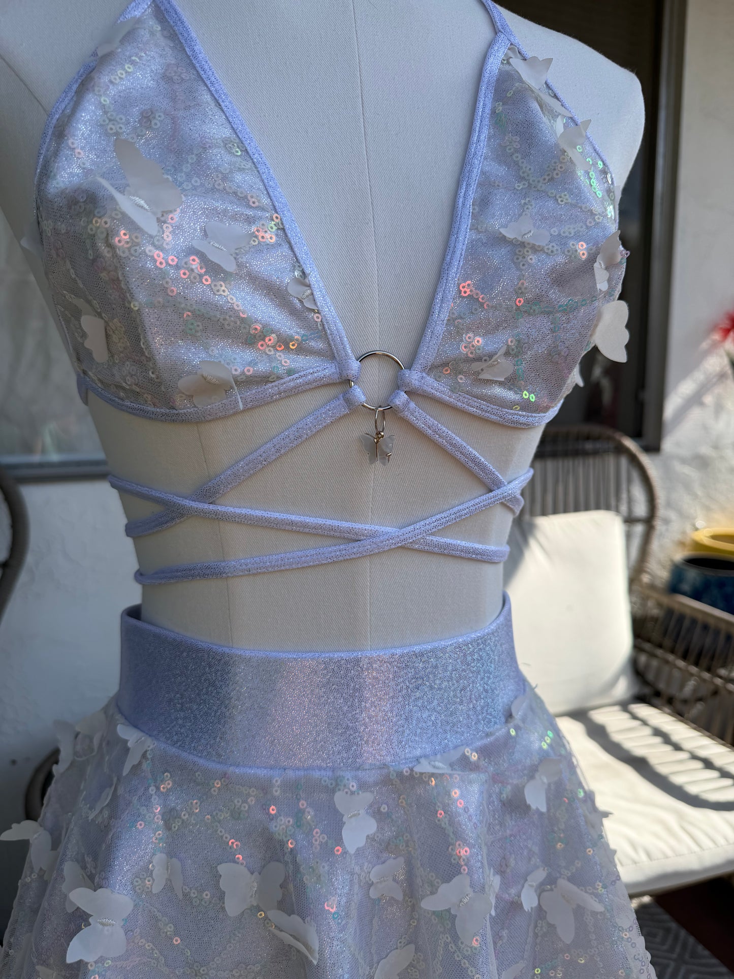 WHITE FLUTTER - SAMPLE SALE