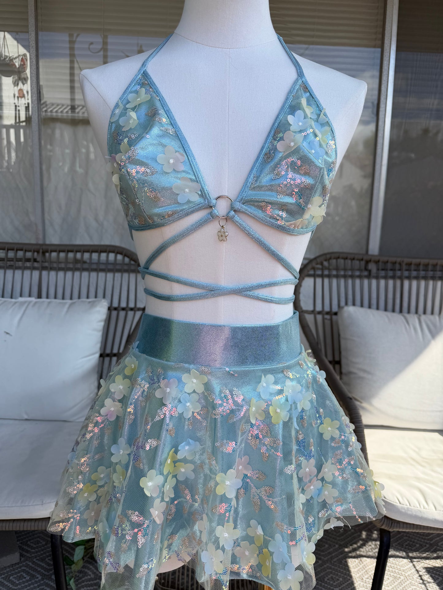 BLUE FLOWER - SAMPLE SALE