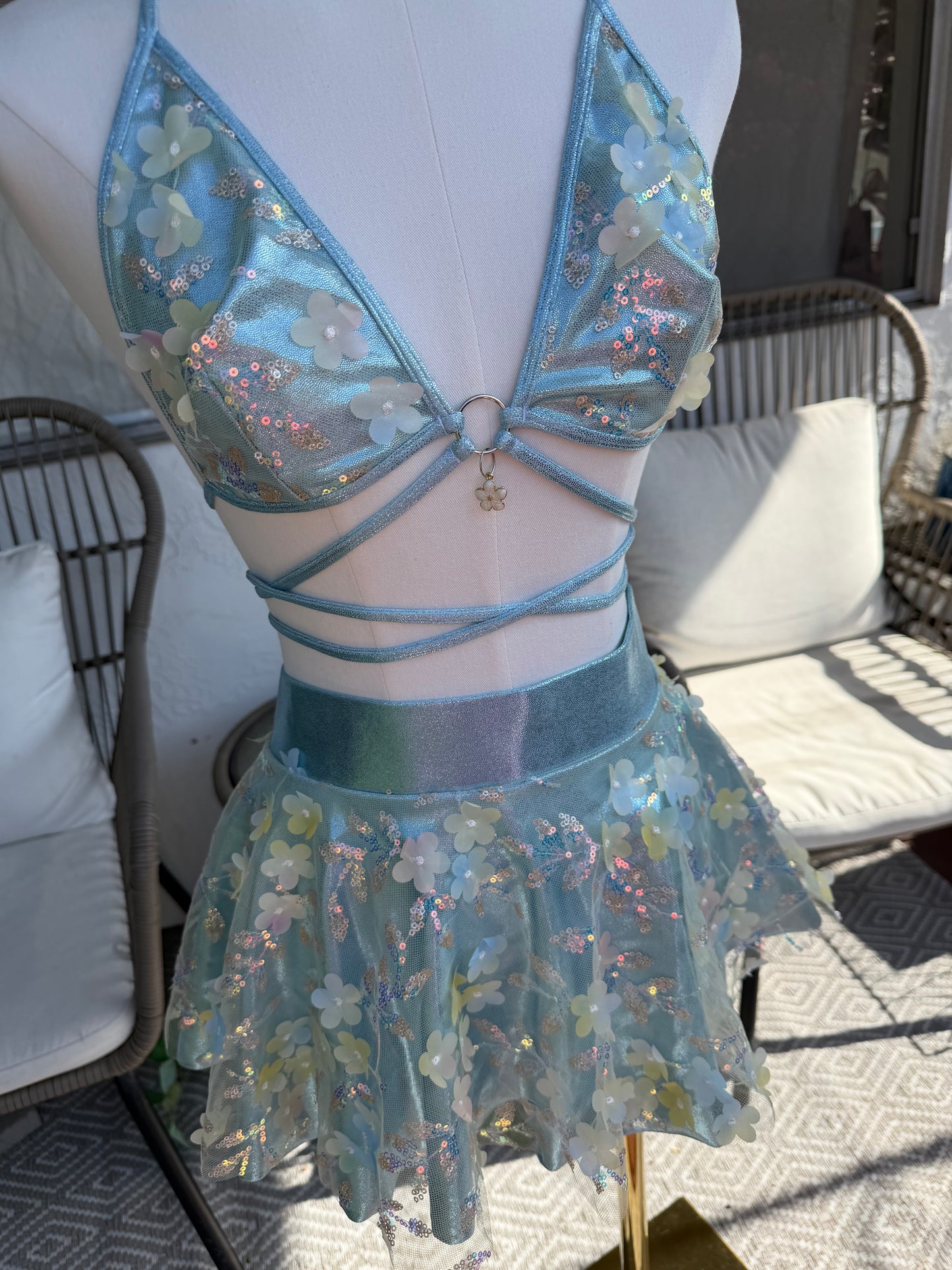 BLUE FLOWER - SAMPLE SALE