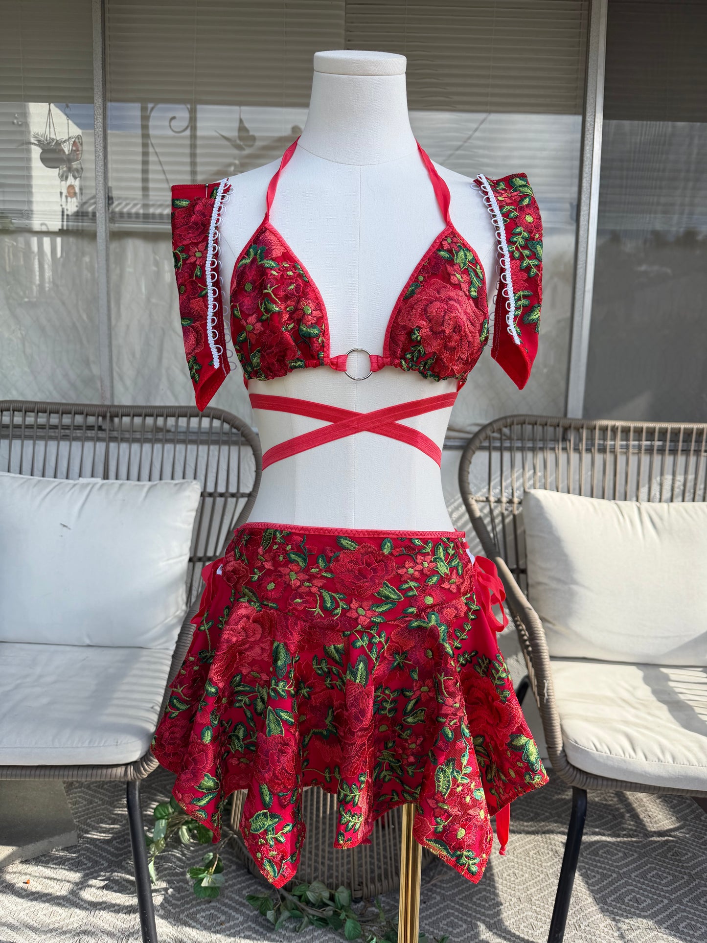 RED FLOWER - SAMPLE SALE