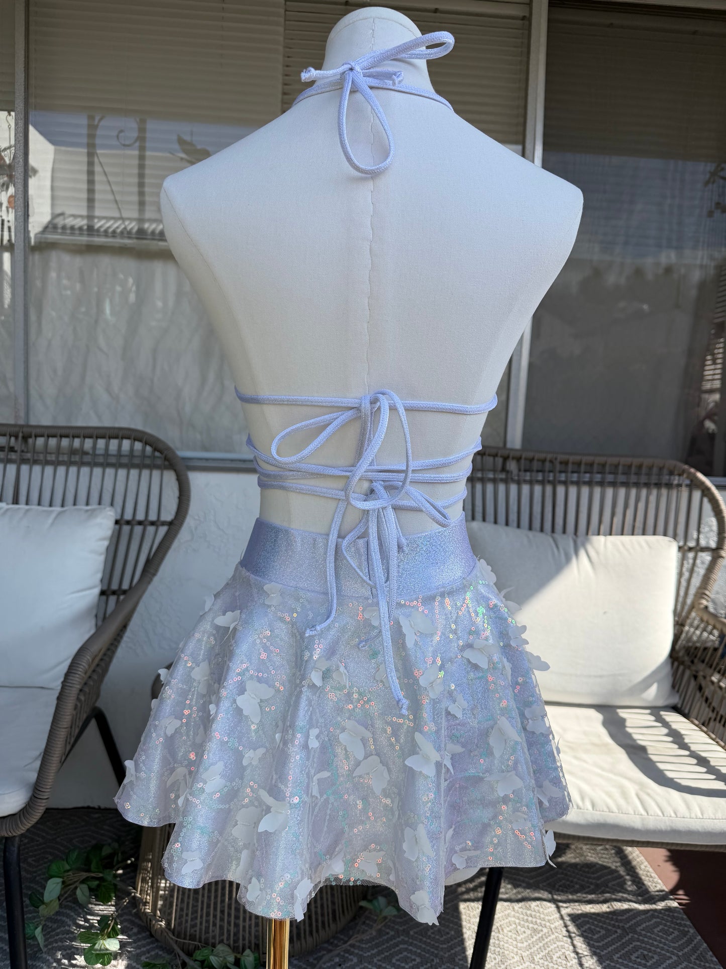 WHITE FLUTTER - SAMPLE SALE