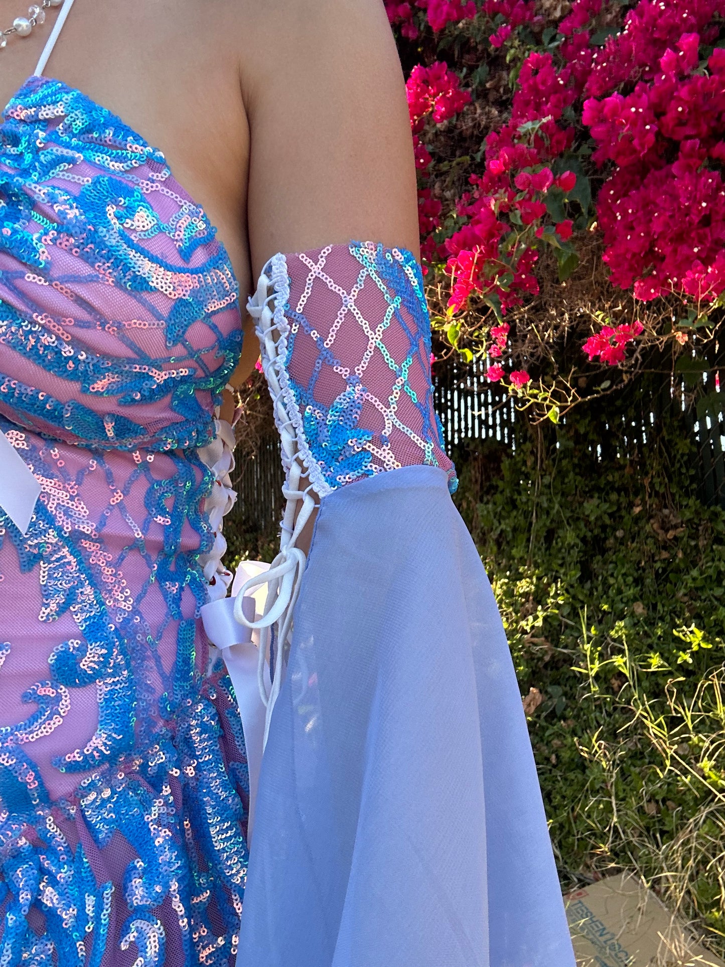 UNICORN SWIRL (BLUE SLEEVES) - MADE2ORDER