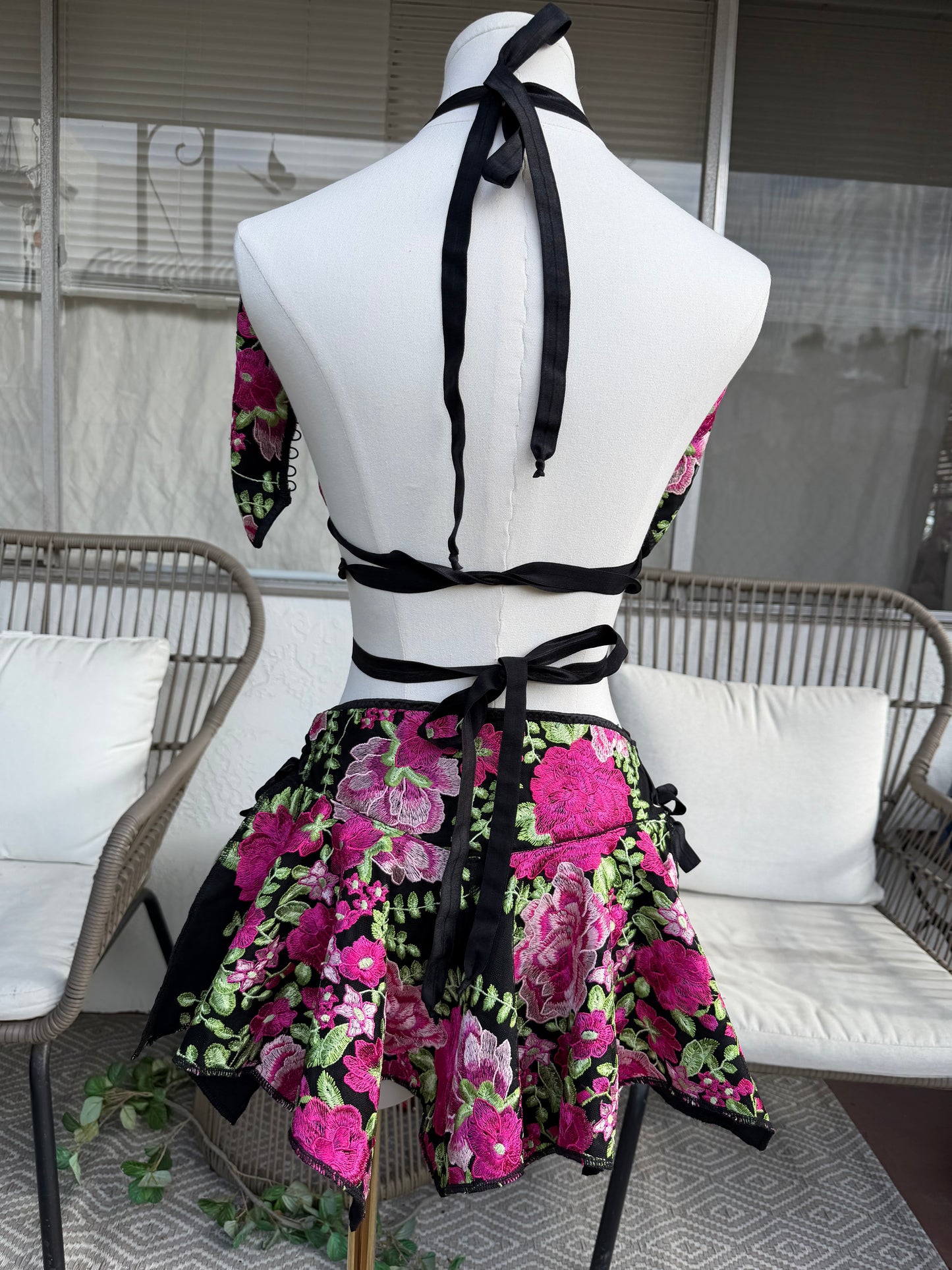 FLOWER POWER - SAMPLE SALE